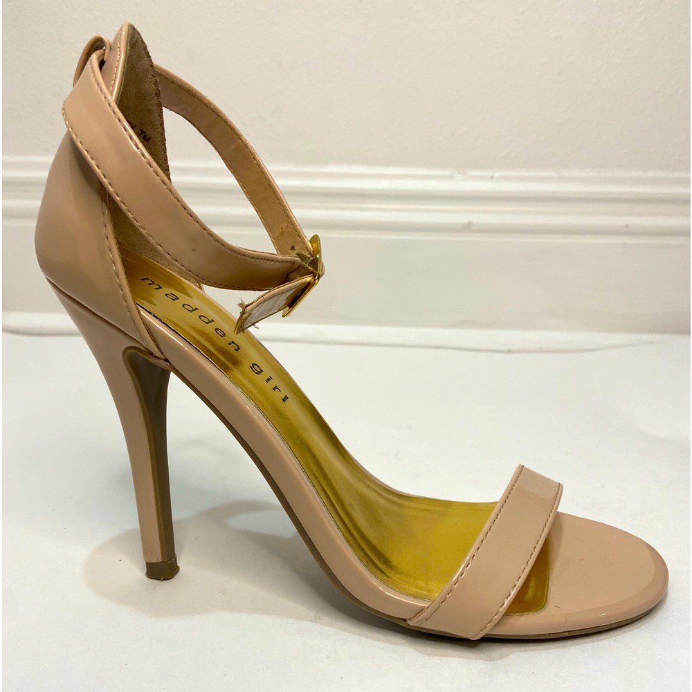 Madden Girl Dafney Nude Pat Heel Size 7